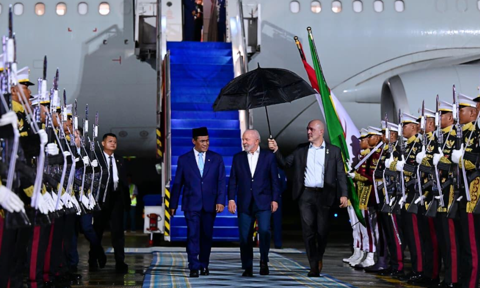 Tiba di Halim, Presiden Brasil Lula da Silva Lakukan Kunjungan Balasan ke Indonesia